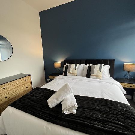 Warner Brothers Apartment Watford  Buitenkant foto