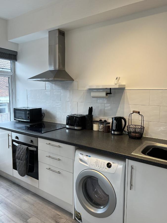Warner Brothers Apartment Watford  Buitenkant foto